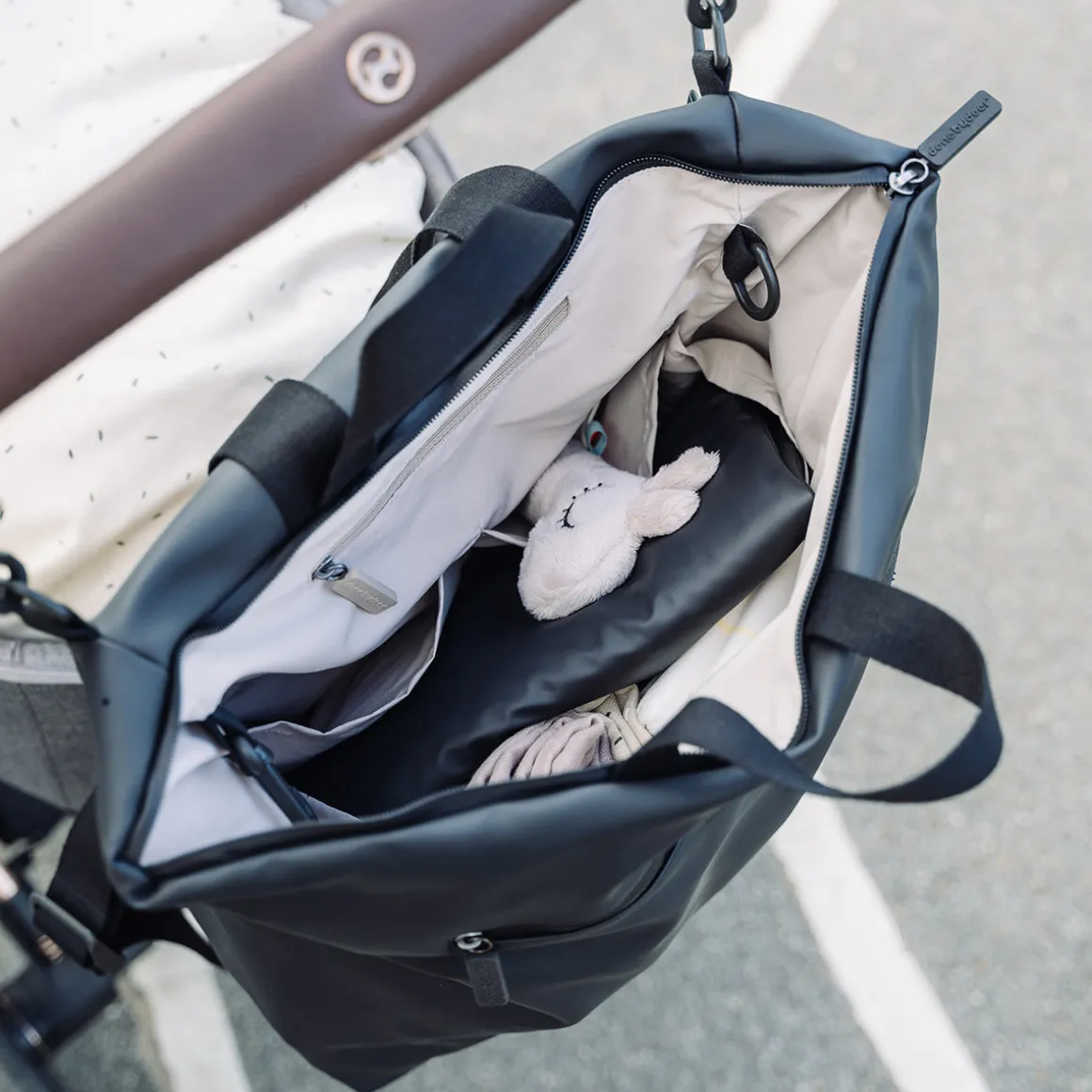 Changing backpack - Black