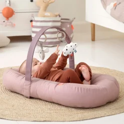 Cozy lounger with activity arch - Raffi - Sand