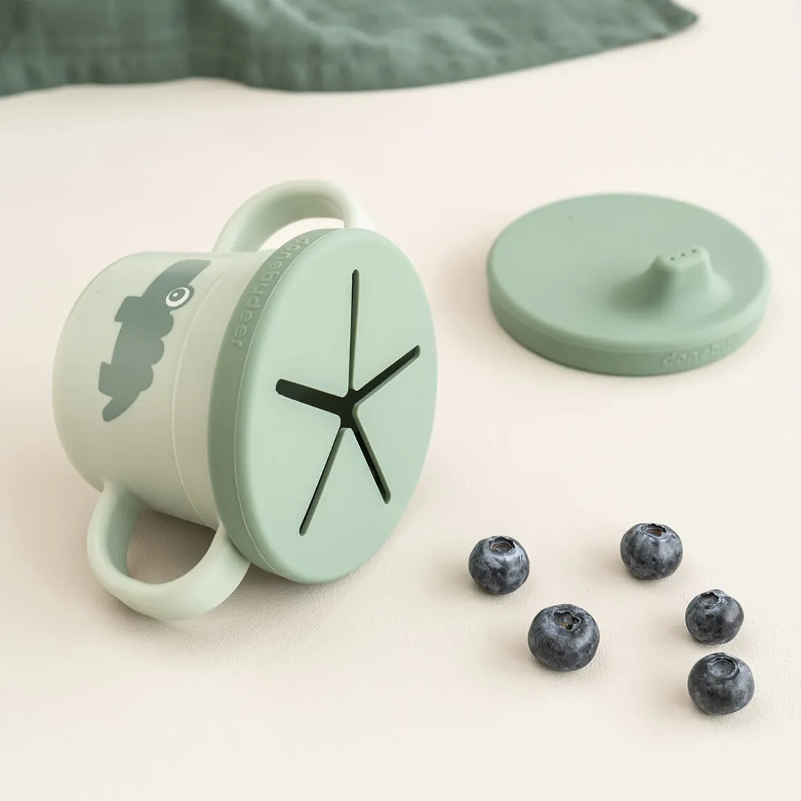 Foodie spout/snack cup - Croco - Green