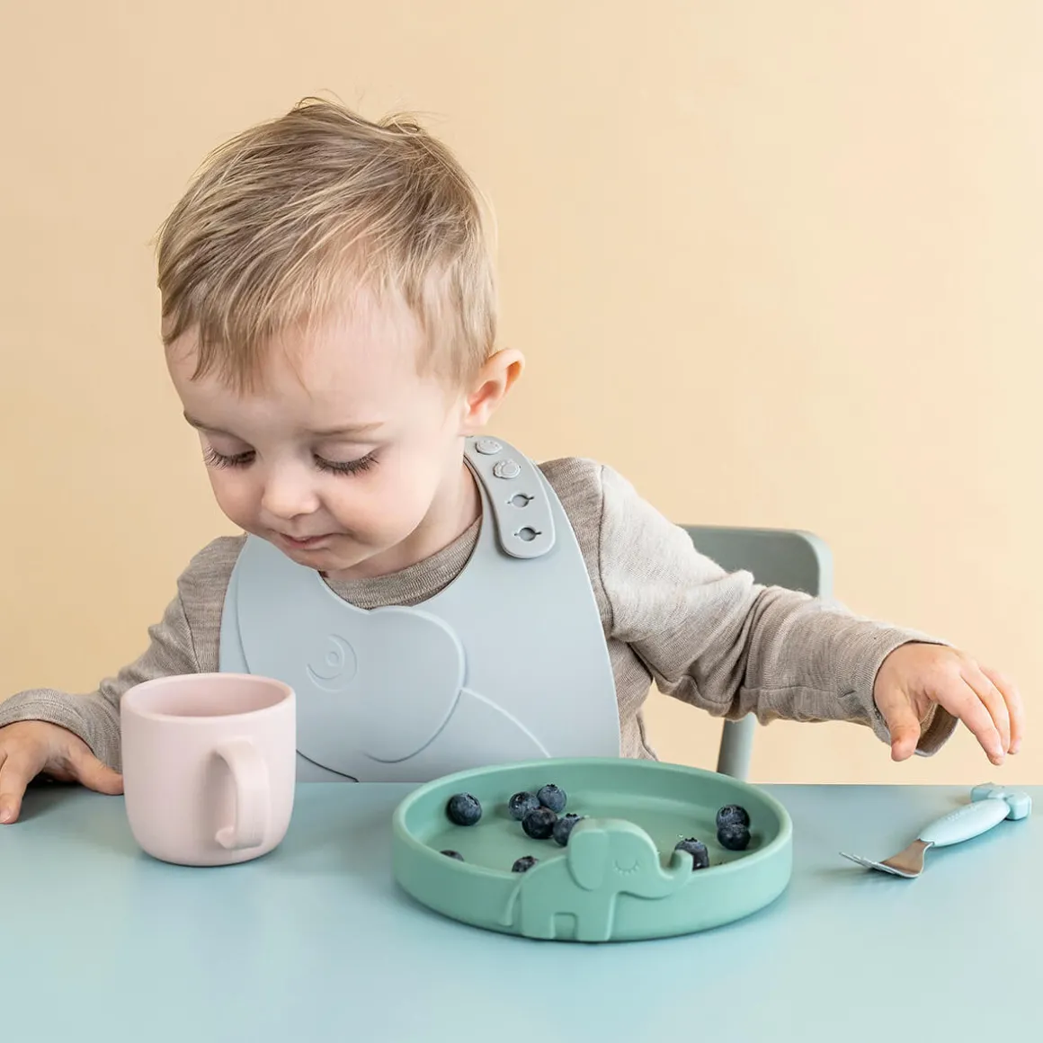 Peekaboo 2-handle cup - Croco - Powder