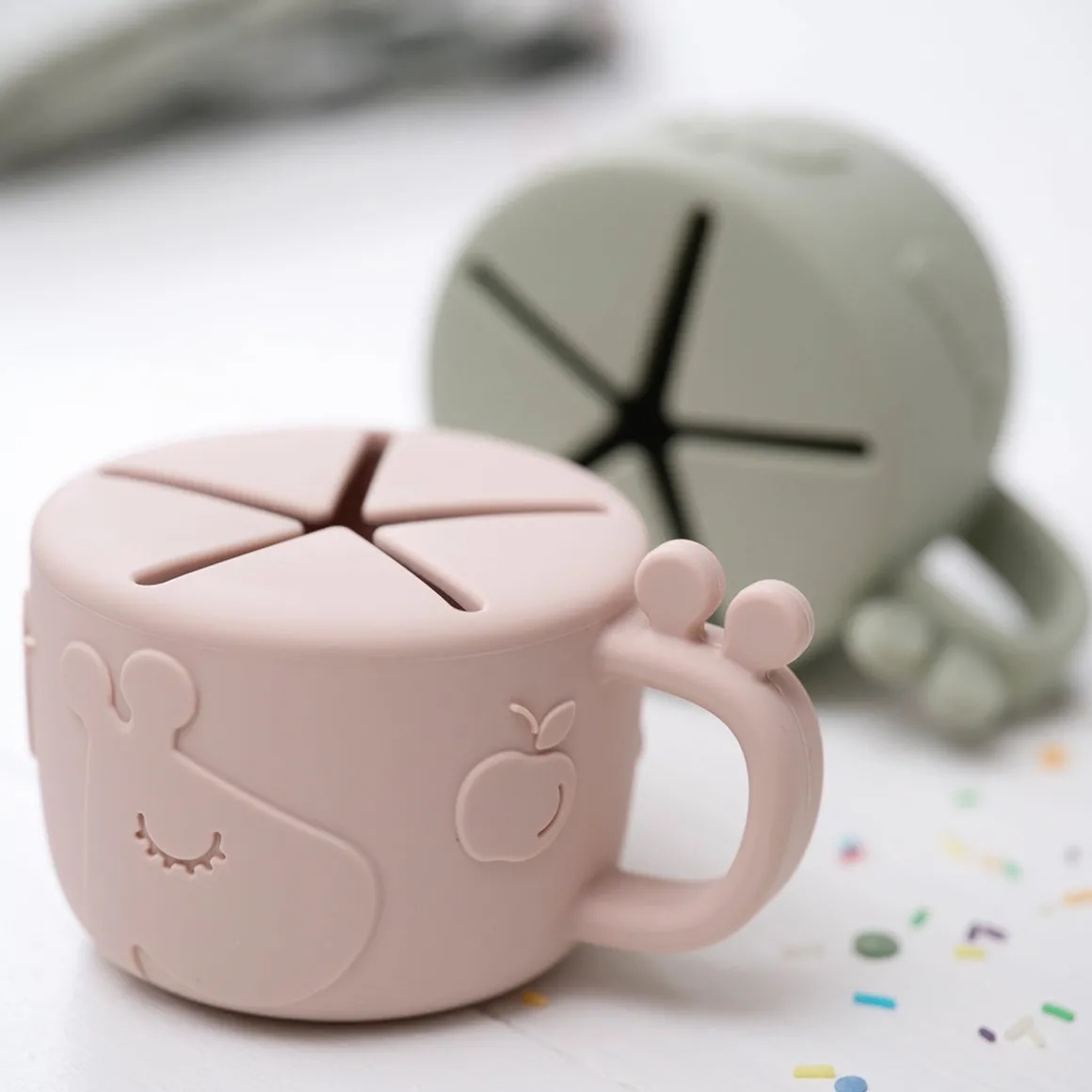 Peekaboo snack cup - Raffi - Green
