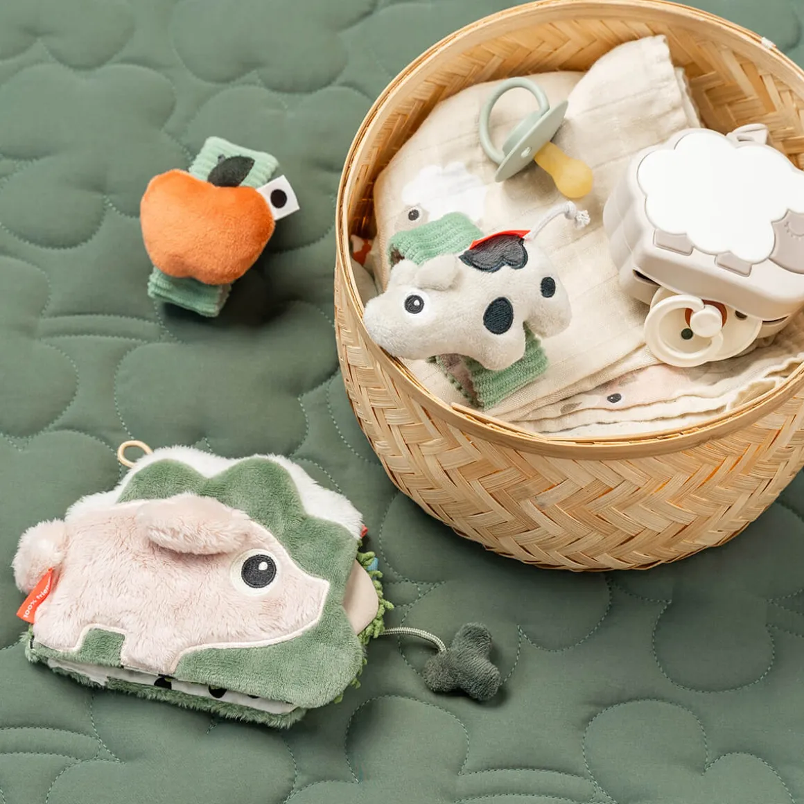 Sensory baby book - Tiny farm - Colour mix