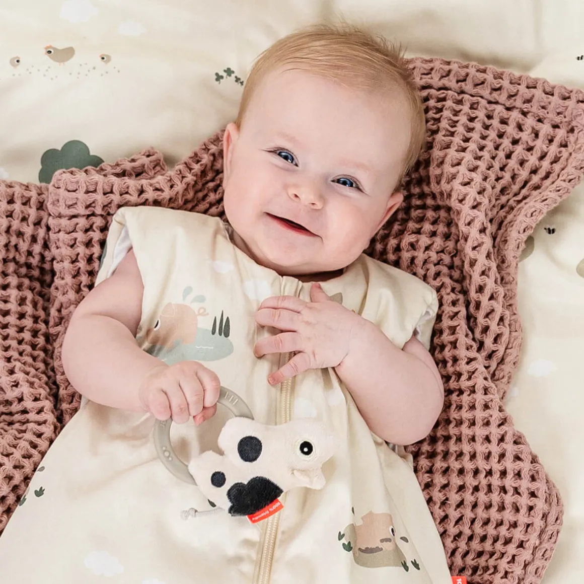 Sensory rattle w/teether - Dotti - Sand