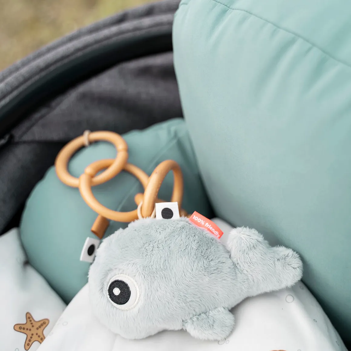 Tiny sensory rattle - Wally - Blue